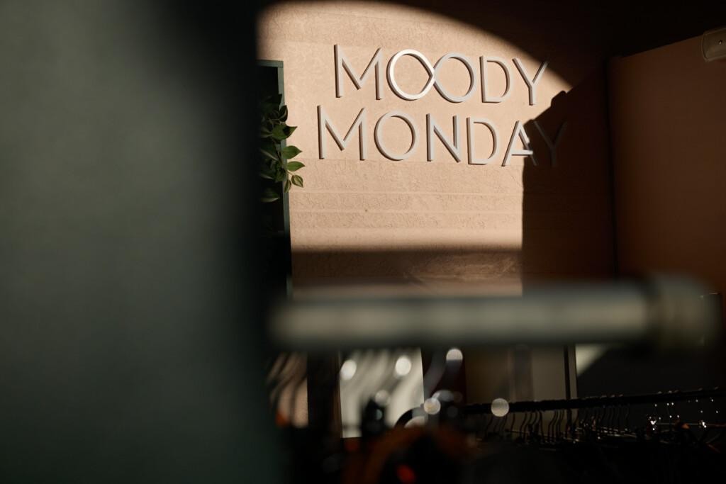 Moody Monday - kansikuva