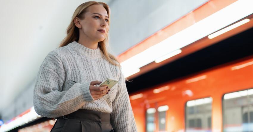 Kirjanpito-ohjelma yritykselle myös mobiilissa
